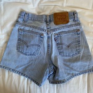 Vintage high waist Levi’s size 27